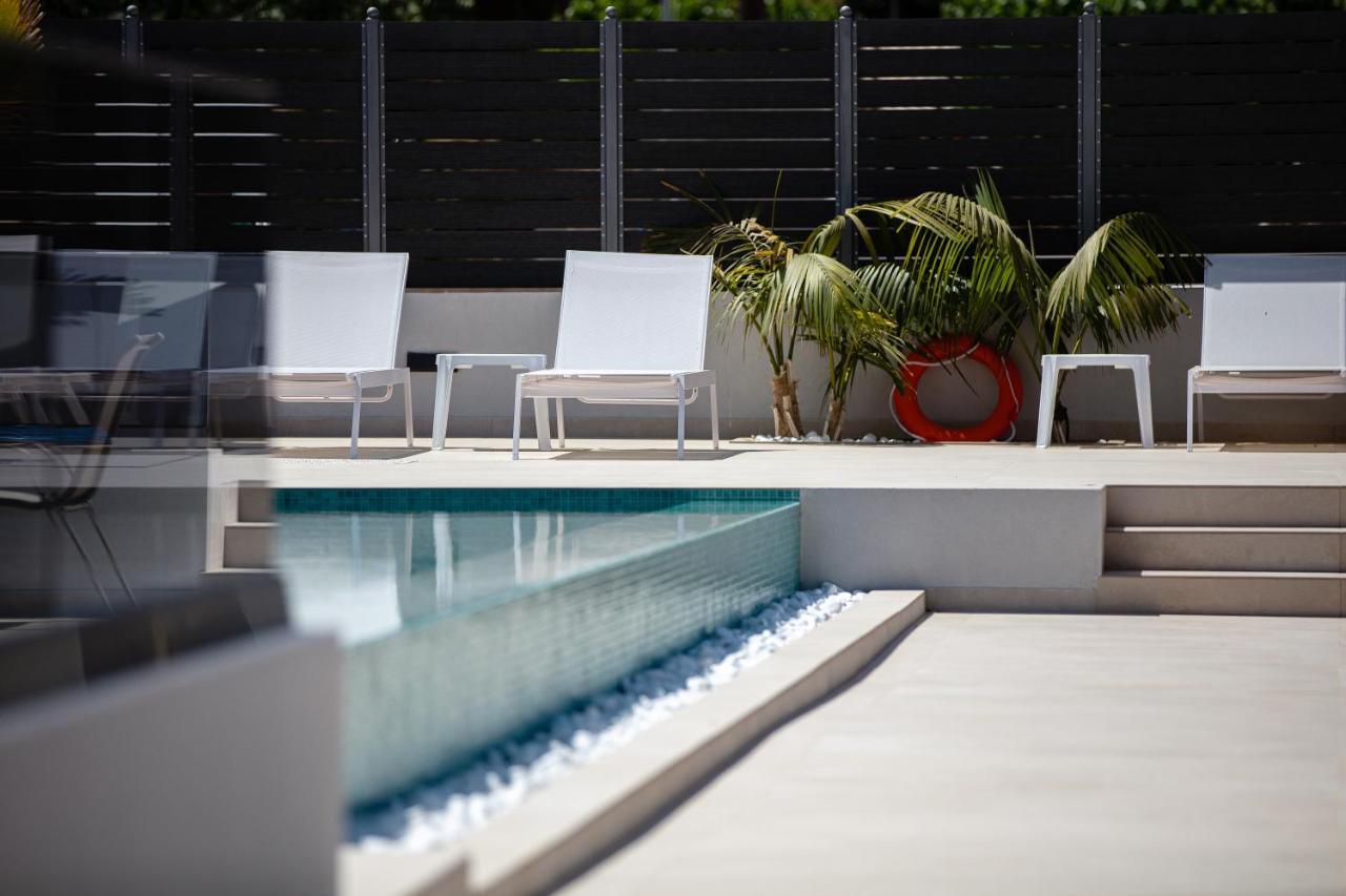 Aurora Suites Hotell *